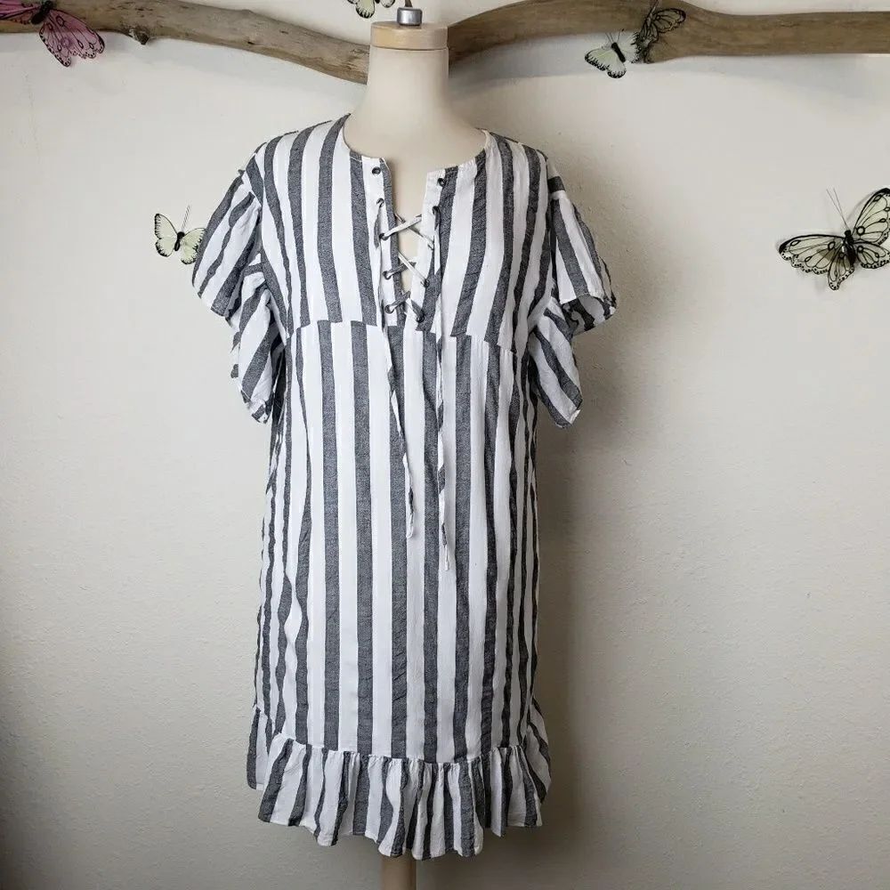 Who what wear striped ruffle dress lace up front